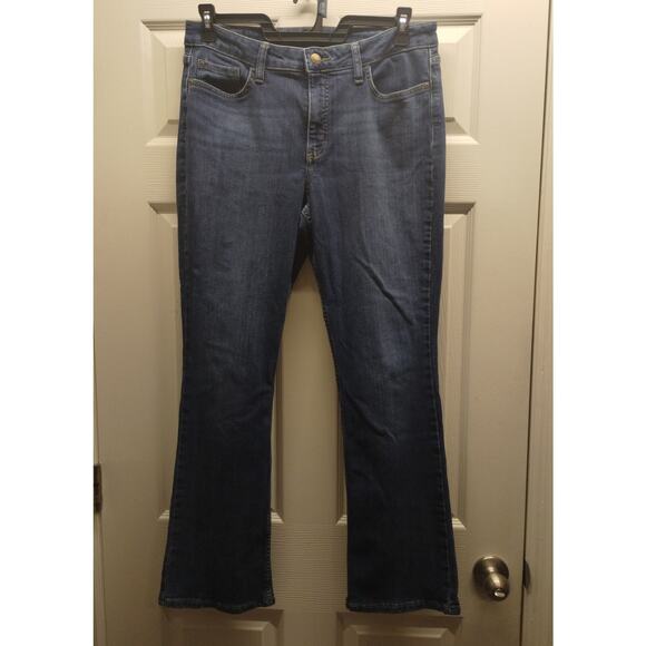 Lee Women's Size 14 Medium Wash Bootcut Mid-Rise Denim Blue Jeans - Picture 1 of 4